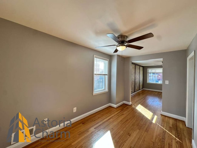 Building Photo - 3 Bedroom Home with Finished Basement, Parking, and Fenced Yard