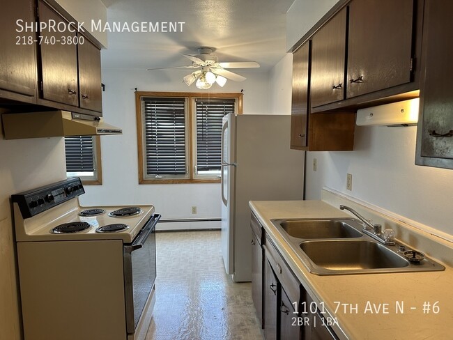 Building Photo - 1101 7th Ave W