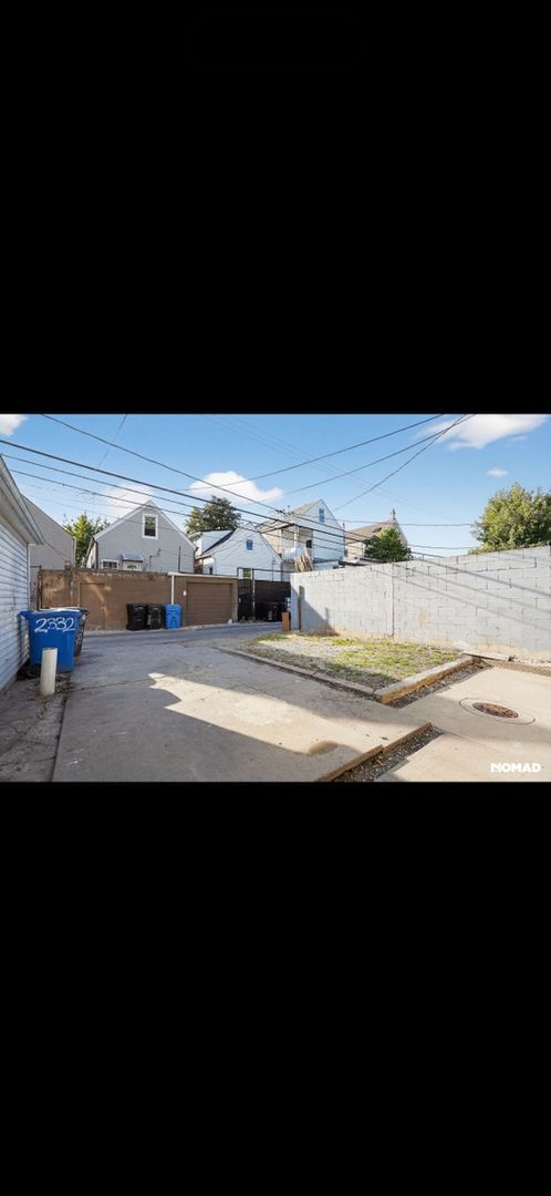 Building Photo - 2332 S Marshall Blvd