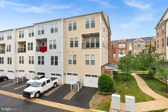 Building Photo - 42788 Lauder Terrace