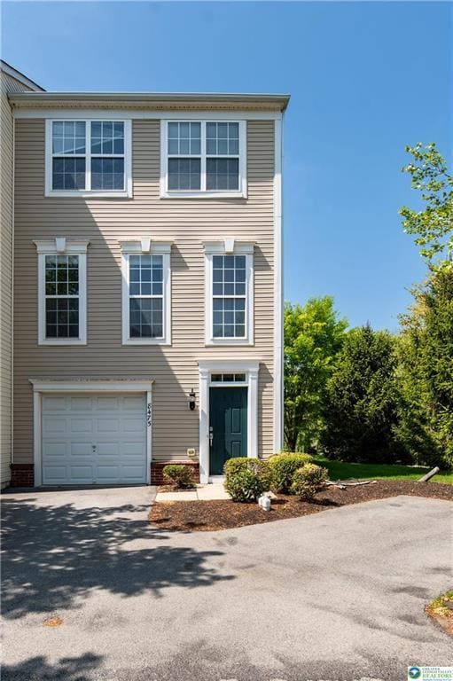 Primary Photo - 8475 Putnam Ct