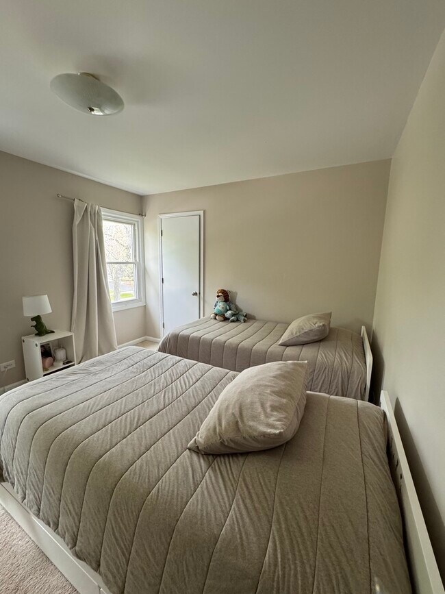 Building Photo - 1332 Culpepper Dr