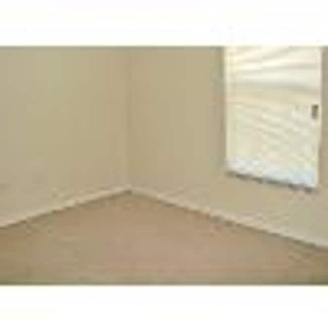 Building Photo - Inviting 3 Bedroom, 2 Bath Home in Desirab...