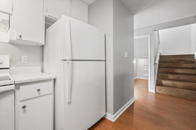 Building Photo - 3108 Ironwood Dr