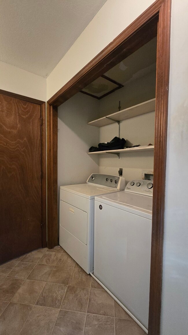 Building Photo - 7th Avenue