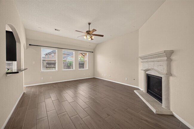 Building Photo - 3327 Fairmont Hills Ln