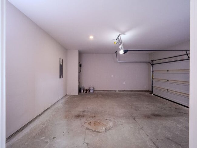 Building Photo - 287 Golden Eagle Pkwy