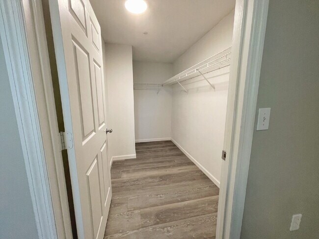 Building Photo - 2 BR / 2 BA Las Palmas Condo!