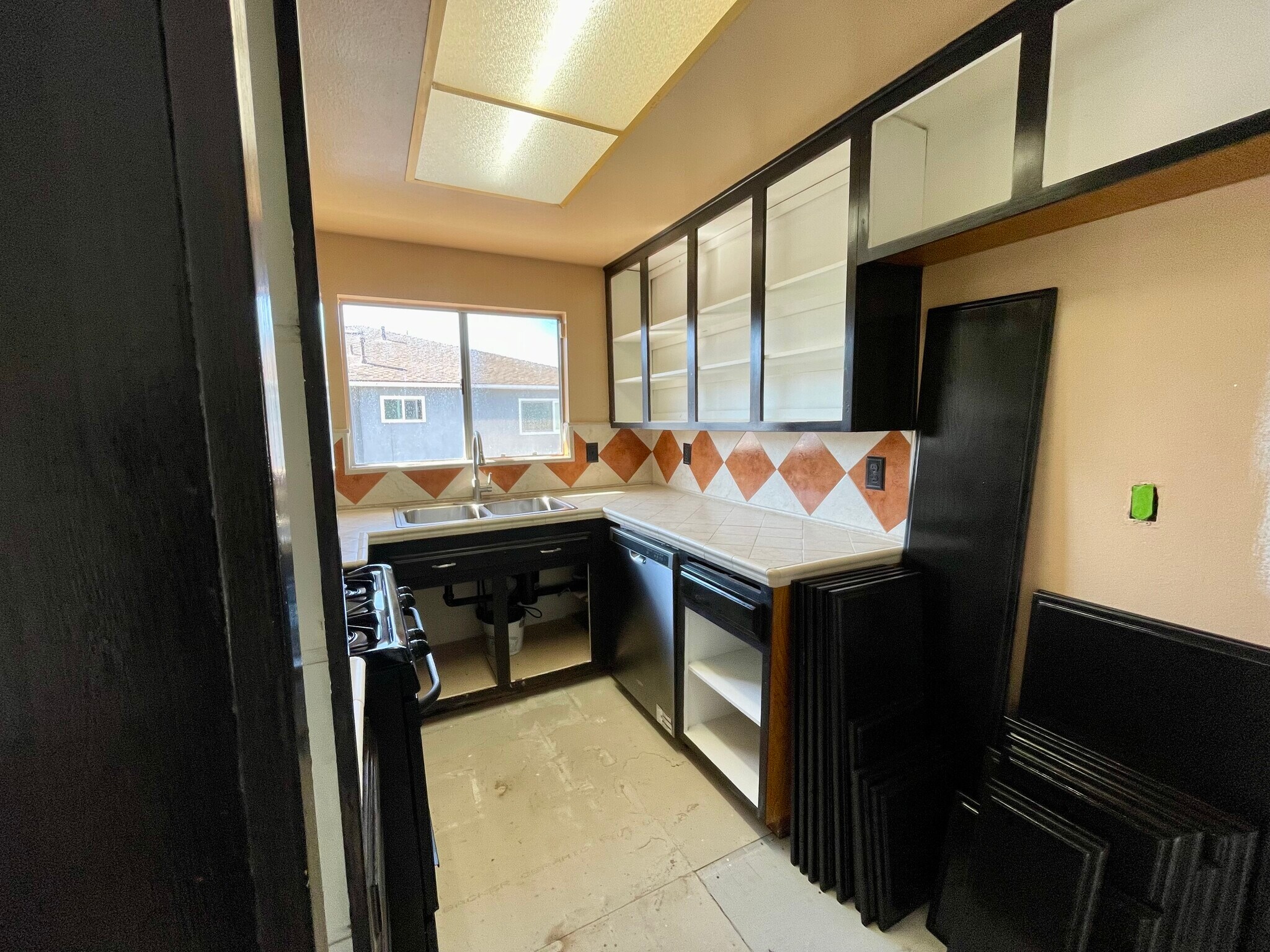 Building Photo - 28164 Robin Ave