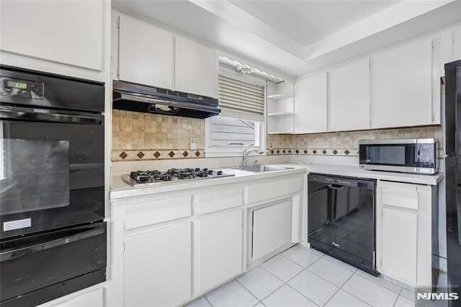 Building Photo - 38 Washington Ave