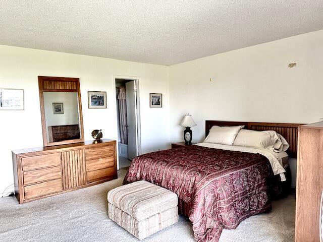 Building Photo - 4014 Newcastle A