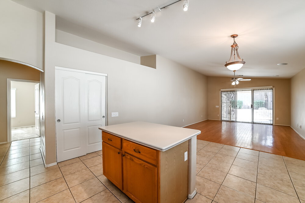 Building Photo - 6660 W Monona Dr