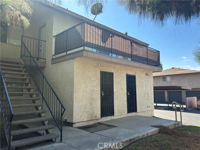 Building Photo - 532 E Lugonia Ave