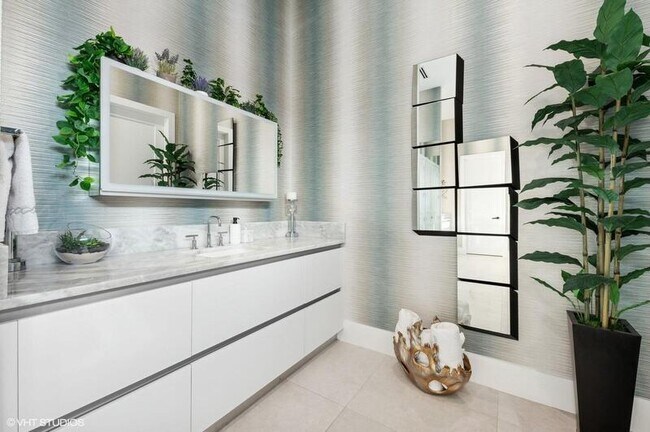 Building Photo - 8533 N Native Dancer Rd