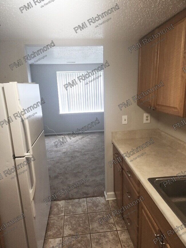 Building Photo - 9724 Springfield Woods Cir