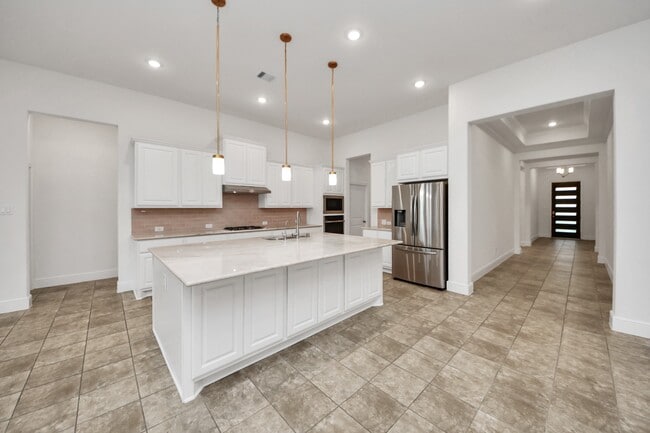 Building Photo - 14807 Providence Manor Way