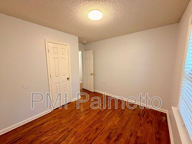 Building Photo - 119 Chatham Forest Cir