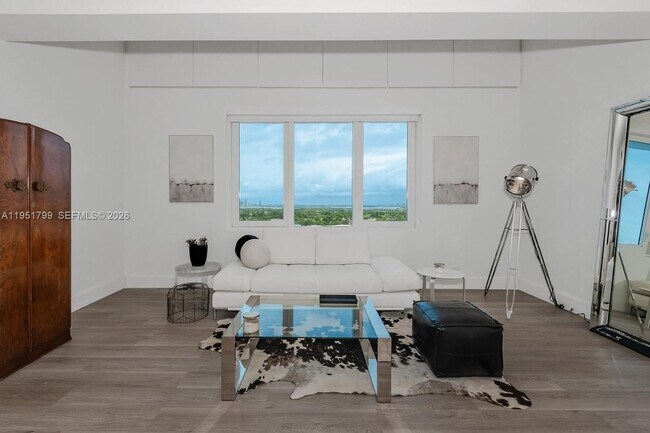 Building Photo - 2301 Collins Ave