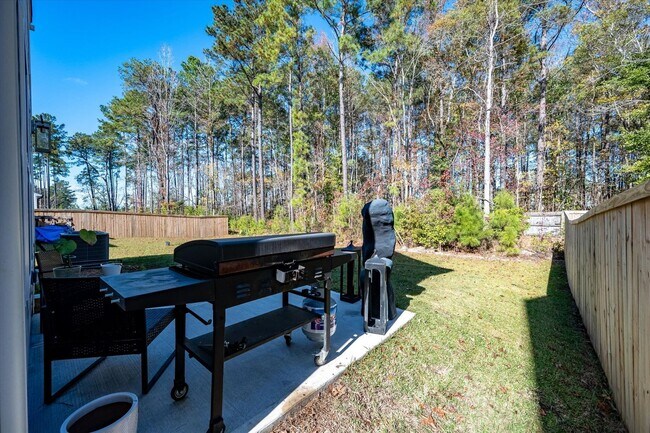 Building Photo - Beautiful 4 Bedroom Home with Office in Nexton