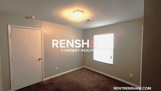 Building Photo - 278 N Hollywood St