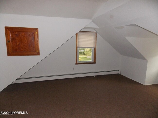 Building Photo - 914 Radnor Ave