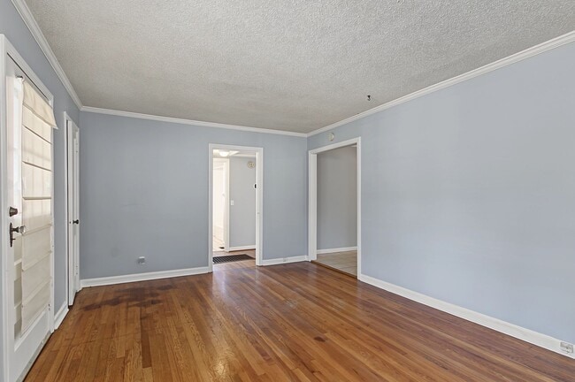 Building Photo - 2935 Arcadia Dr