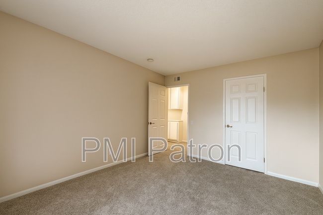 Building Photo - 4549 Chantry Ct