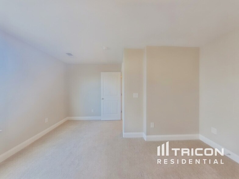 Building Photo - 65 Cane Hill Dr