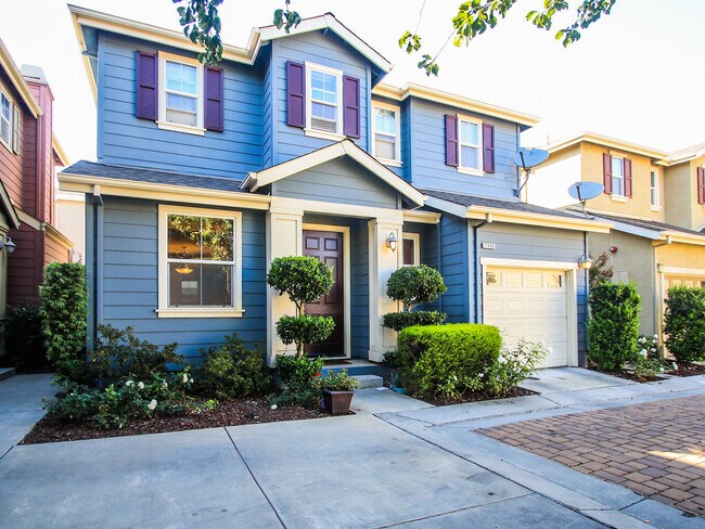 Building Photo - 7935 Kipling Cir