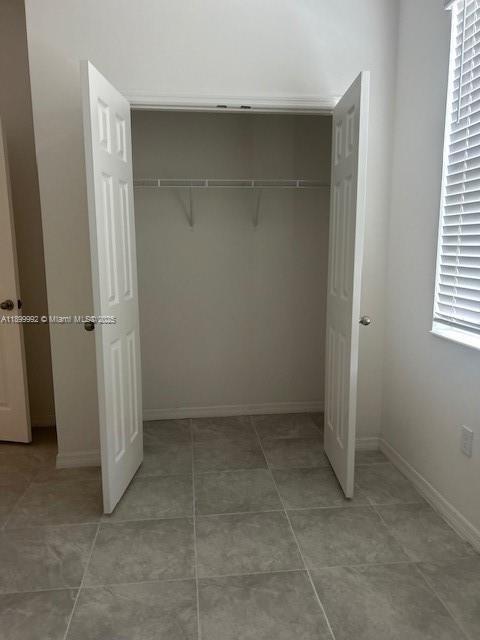 Building Photo - 271 Bottle Brush Dr