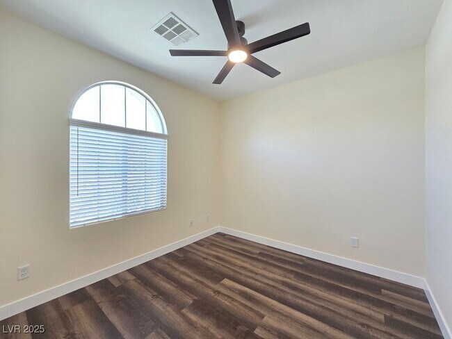 Building Photo - 10632 Open Range Ct