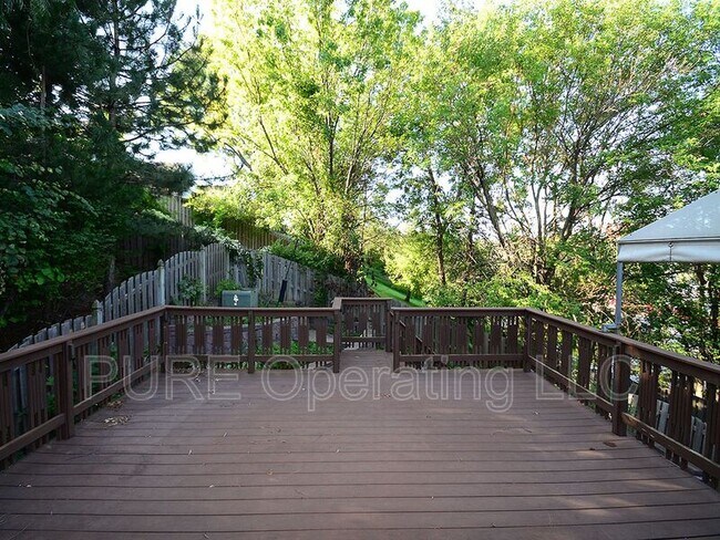 Building Photo - 1217 Pierce St