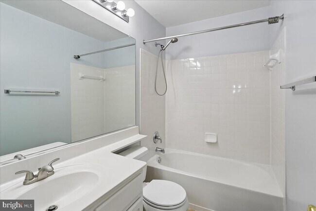 Building Photo - 2943 St Helen Cir
