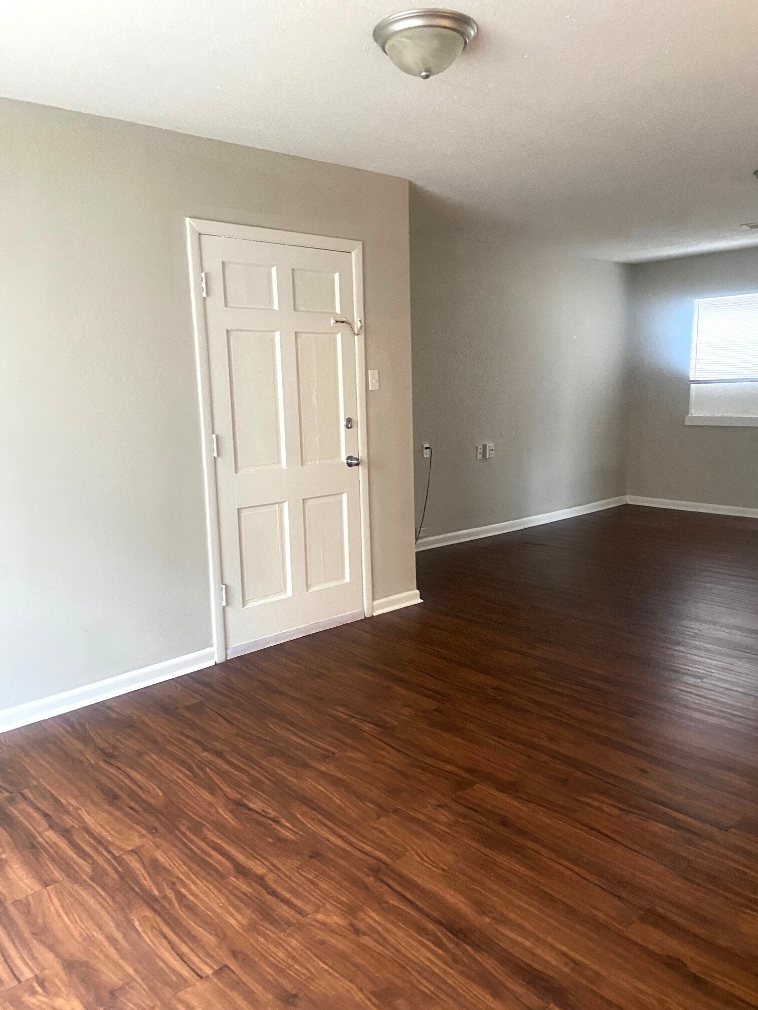 Building Photo - 921 Garywood Pl