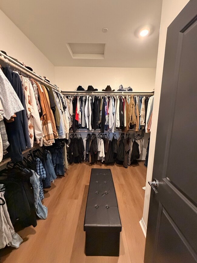 Building Photo - 36351 Elizabeth Ln