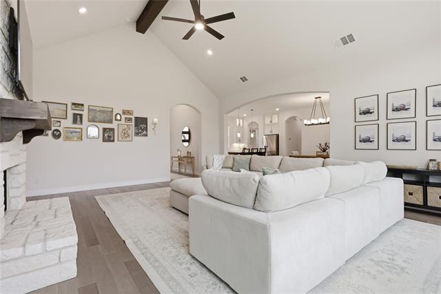 Building Photo - 300 Waterview Dr