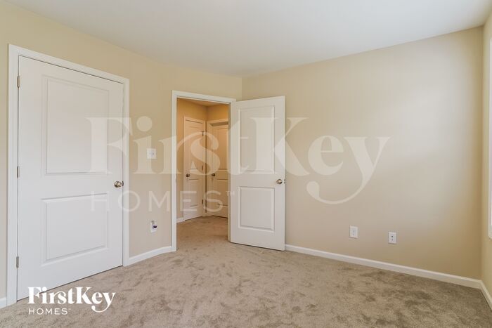 Building Photo - 90 Voyage Cir