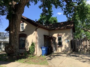 Building Photo - 530 Sims St