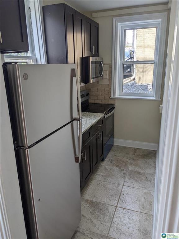 Building Photo - 14 W Church St