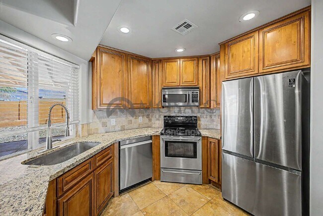 Building Photo - 4526 W Jupiter Way
