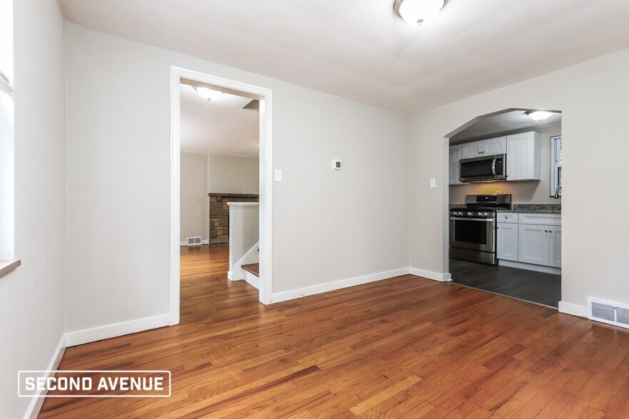 Building Photo - 106 Watson Blvd