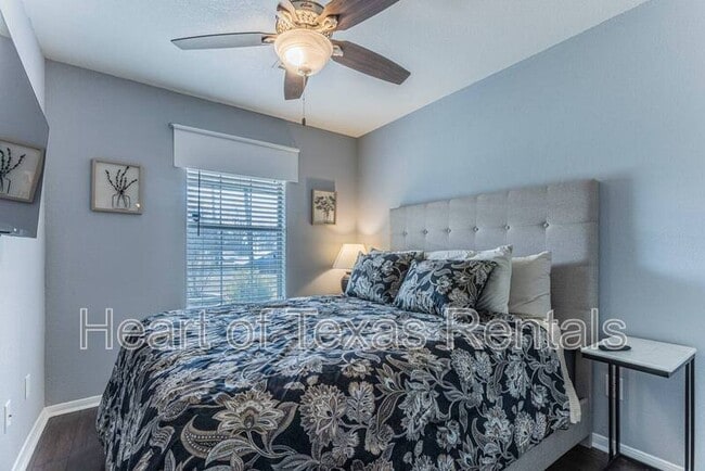 Building Photo - 1202 Spring St