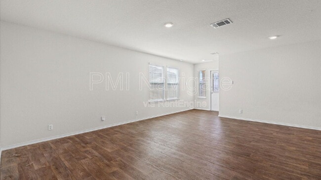 Building Photo - 6819 Rondo Measure