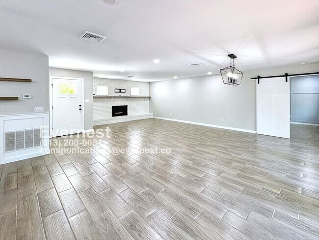 Building Photo - 3-Bedroom/2-Bath Home with Fenced Yard & Private Pool/ Available Soon!