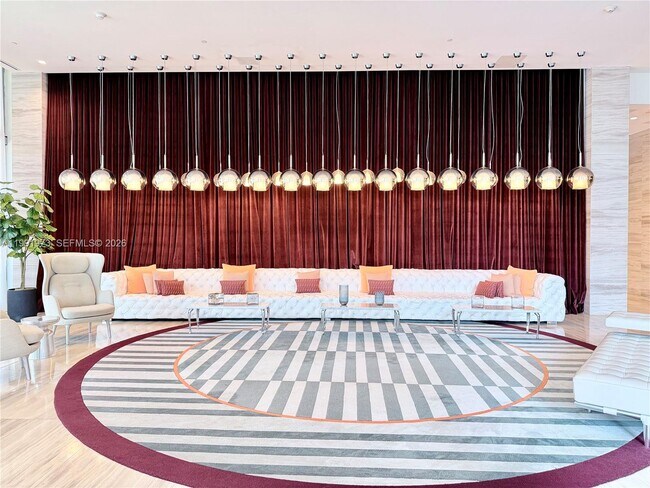 Building Photo - 2000 Metropica Wy