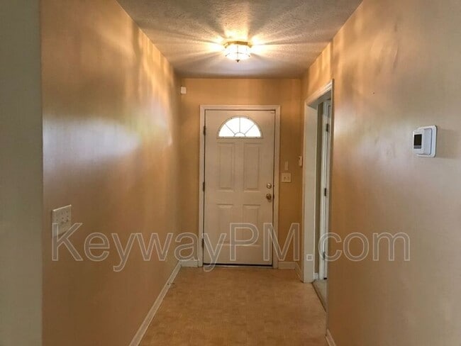 Building Photo - 1017 Caddenwoods Dr