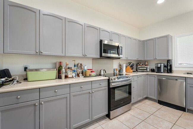 Building Photo - 95-212 Haalilo Place