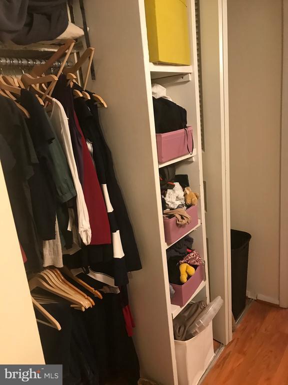 Building Photo - 8320 Brookvale Ct