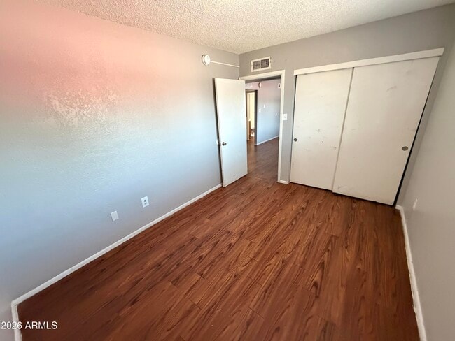 Building Photo - 6802 W Glendale Ave