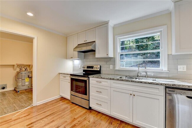 Building Photo - 4597 Briarcliff Rd NE
